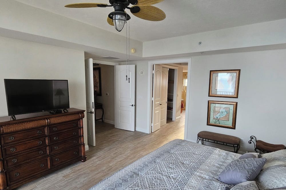 Photo of Bedroom in Isles of Capri