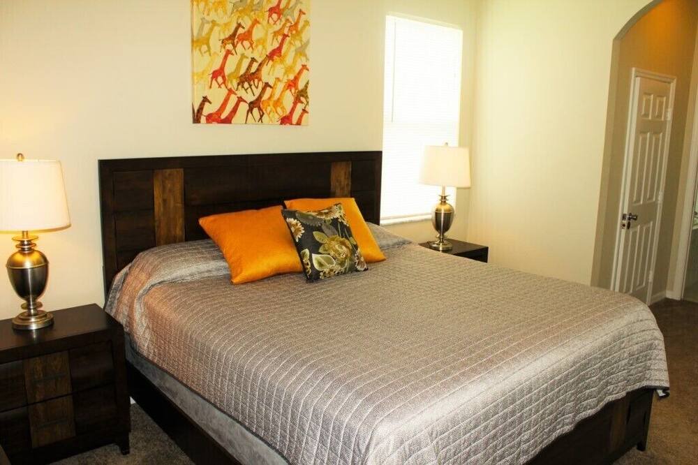 Photo of Bedroom in Florida Pines