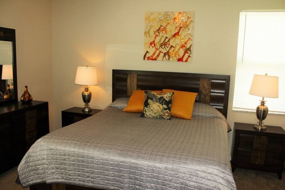 Photo of Bedroom in Florida Pines