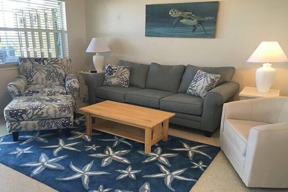 Photo of Livingroom in Ilexhurst
