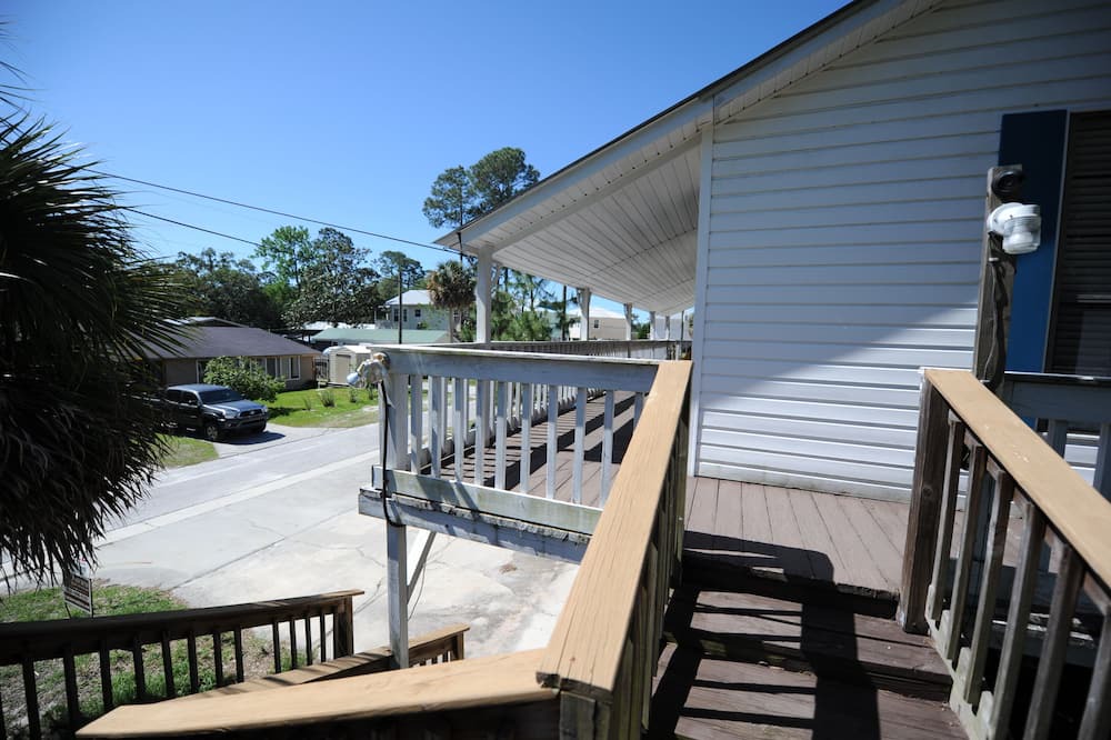 Photo of Patio Balcony in Suwannee