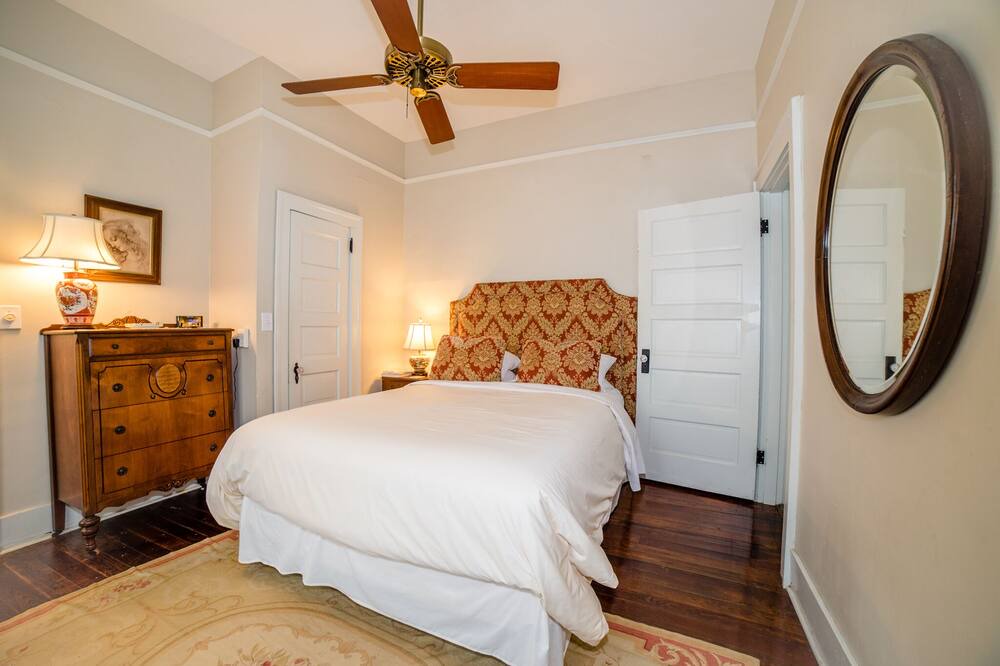 Photo of Bedroom in Seminole Heights