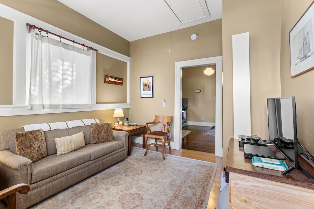 Photo of Bedroom in Seminole Heights