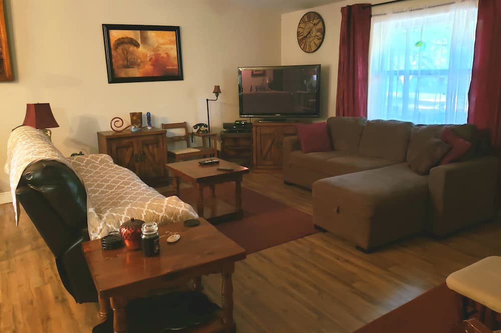 Photo of Livingroom in Webster