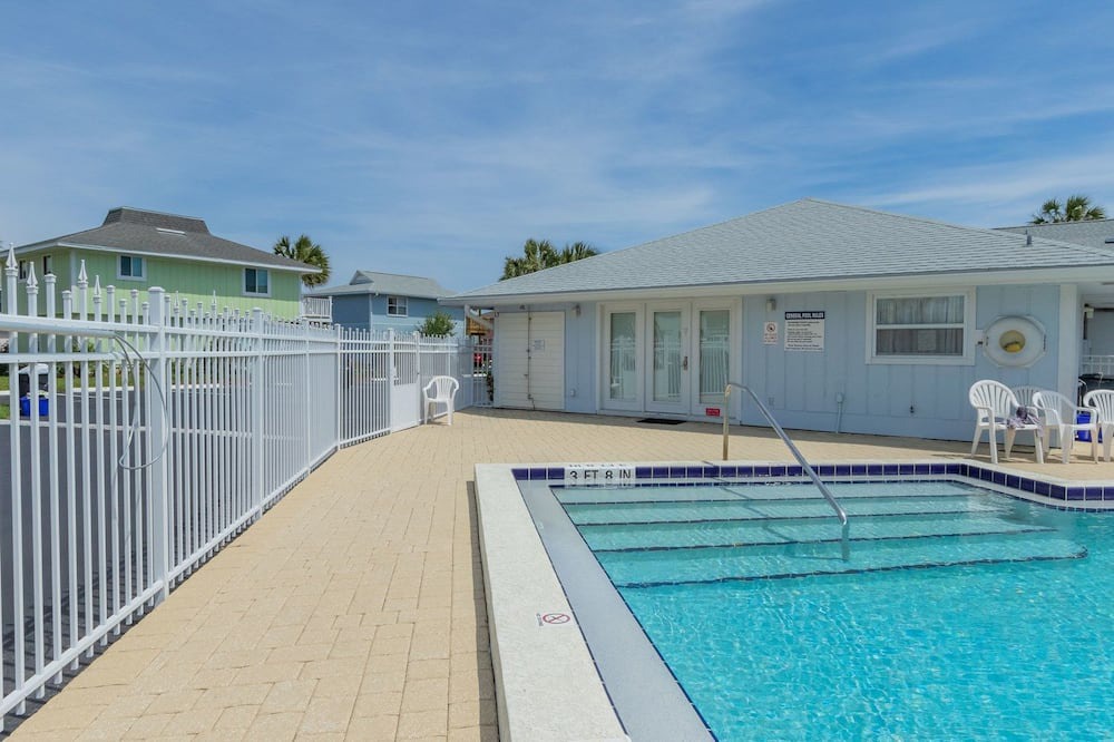 Photo of Outdoor in Surfcrest Village