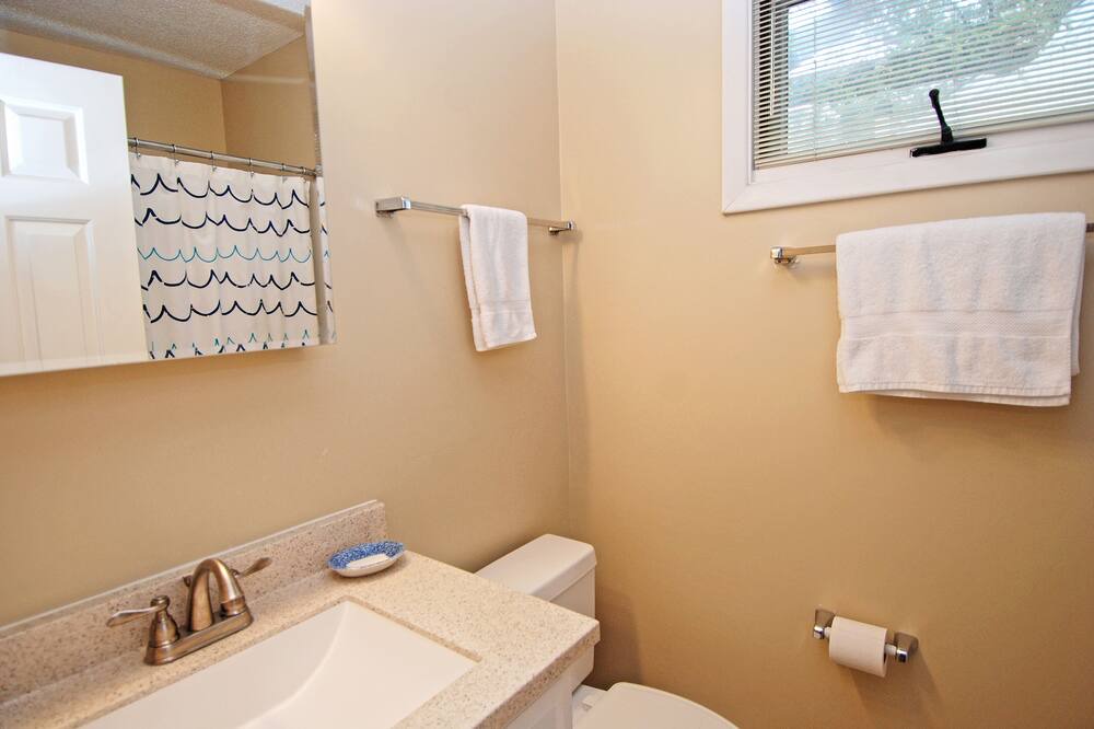 Photo of Bathroom in Tarpon Pond