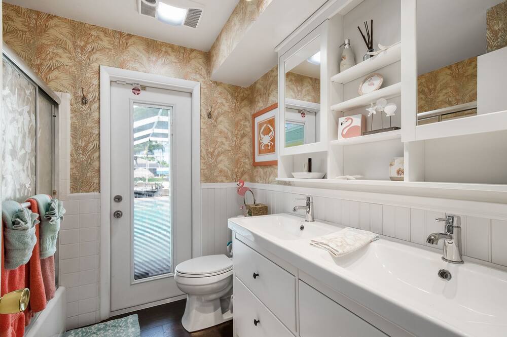 Photo of Bathroom in Yacht Club
