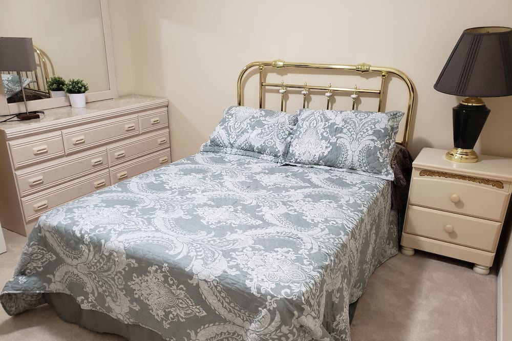 Photo of Bedroom in Meadow Pointe
