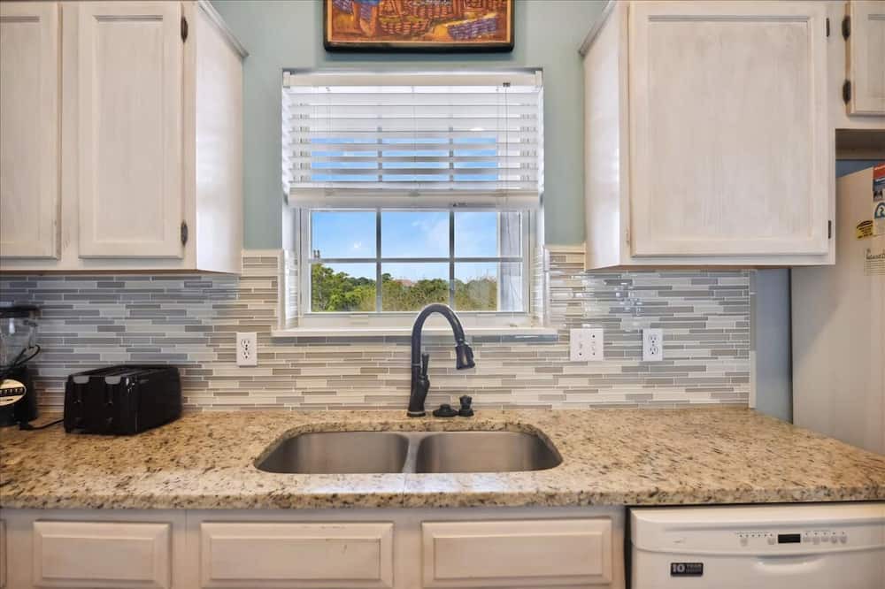 Photo of Kitchen in Sea Palm Village