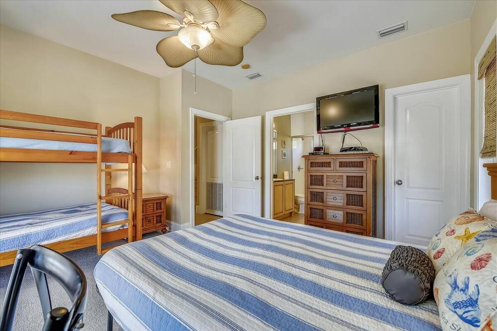 Photo of Bedroom in Plantation
