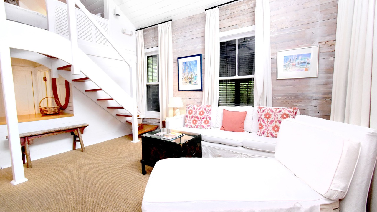 Photo of Bedroom in Historic Seaport