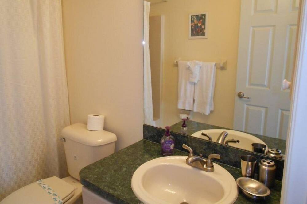 Photo of Bathroom in Hernando