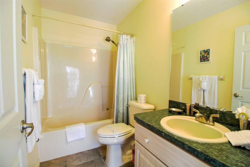 Photo of Bathroom in Hernando
