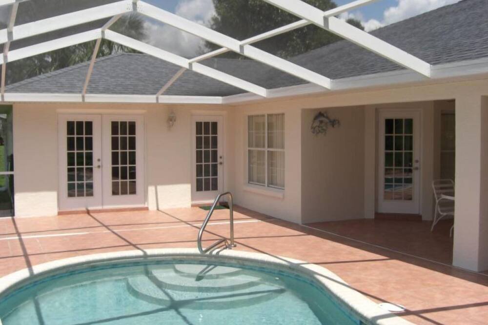 Photo of Outdoor in Hernando