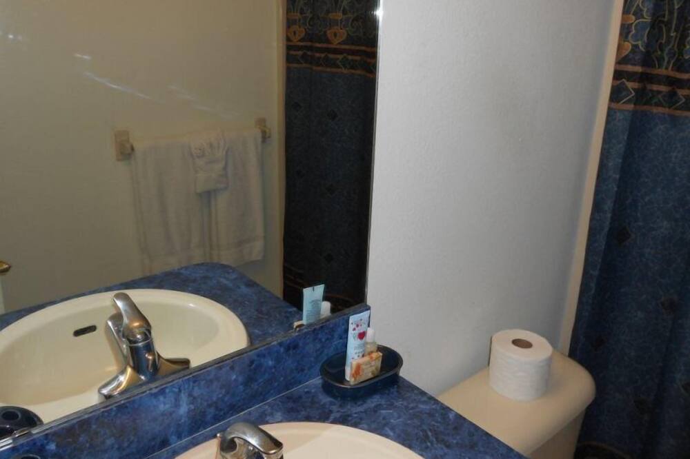 Photo of Bathroom in Hernando