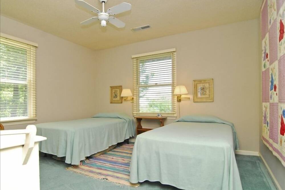 Photo of Bedroom in Cleveland