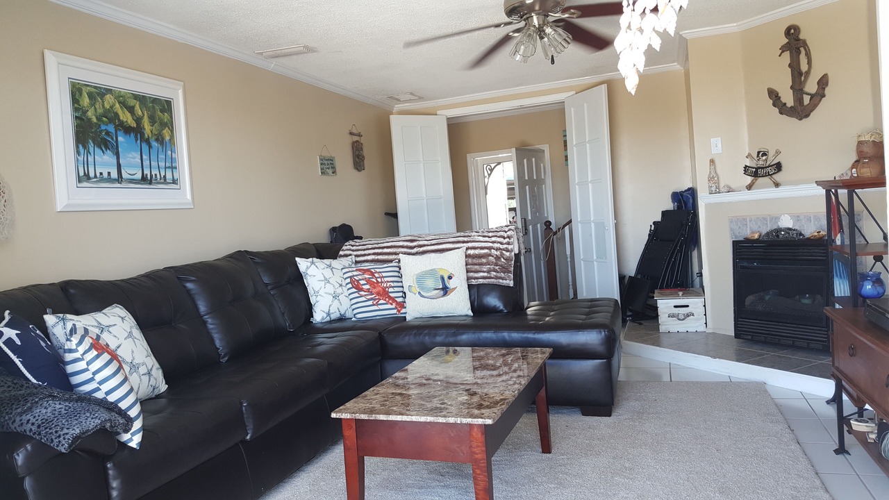 Photo of Livingroom in Hudson
