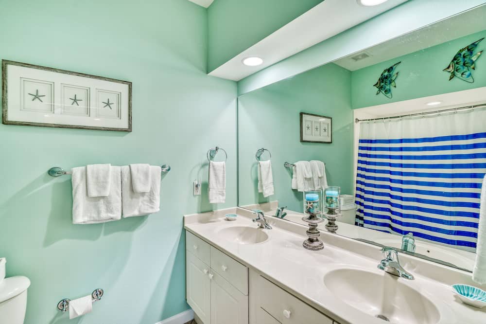 Photo of Bathroom in Frangista Beach