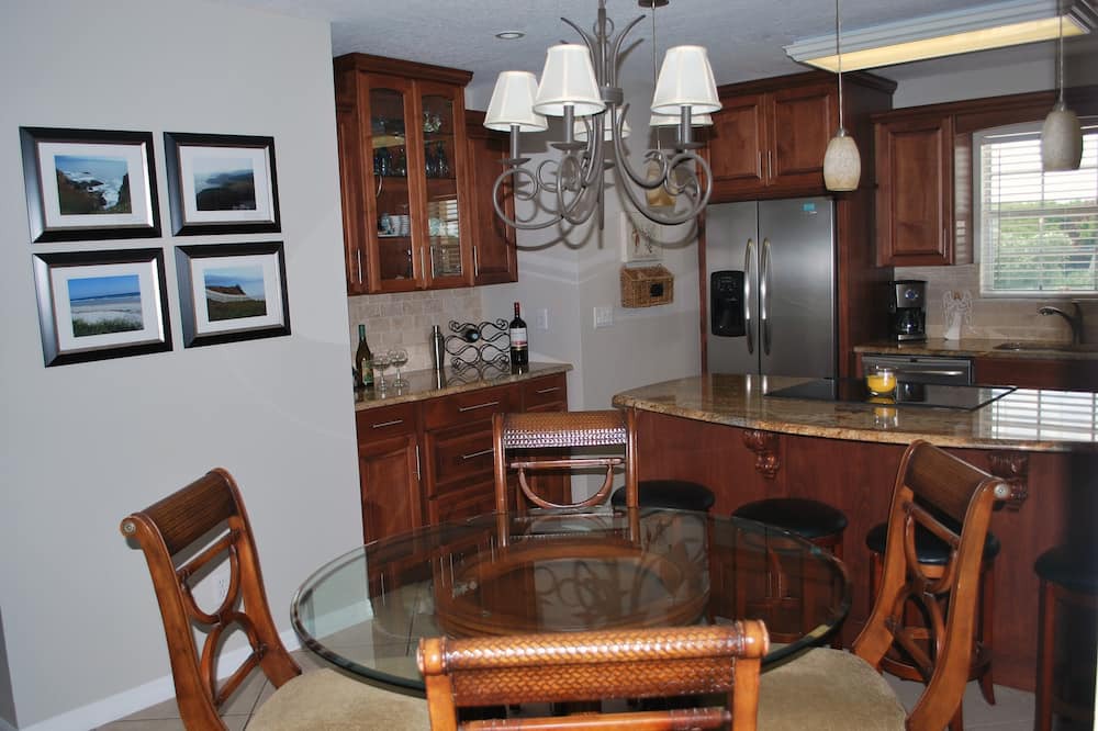 Photo of Kitchen in New Smyrna Beach