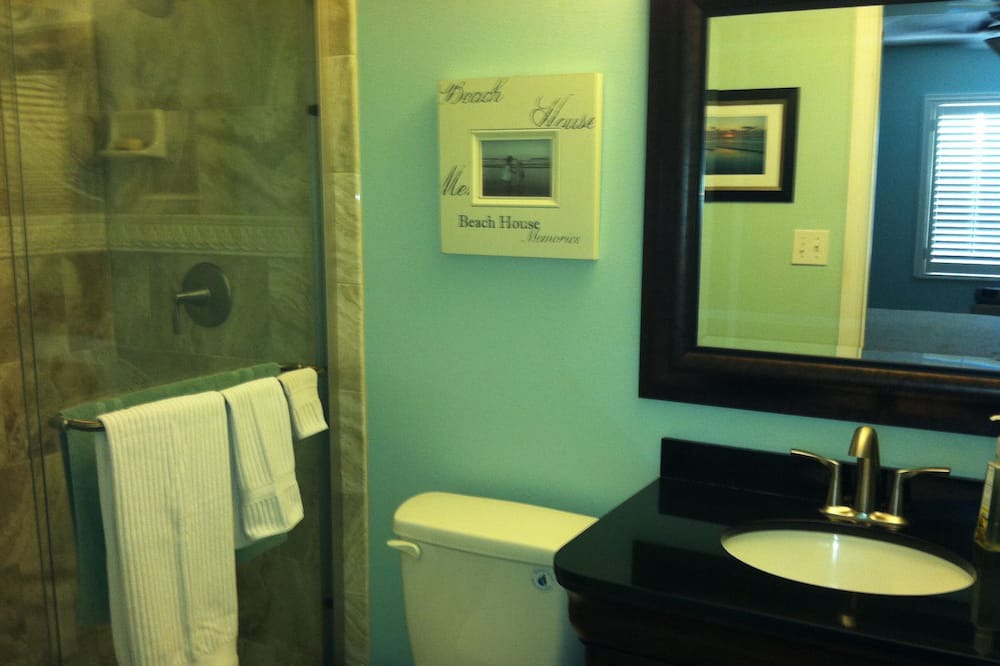 Photo of Bathroom in New Smyrna Beach