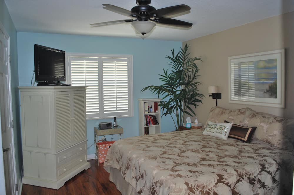 Photo of Bedroom in New Smyrna Beach