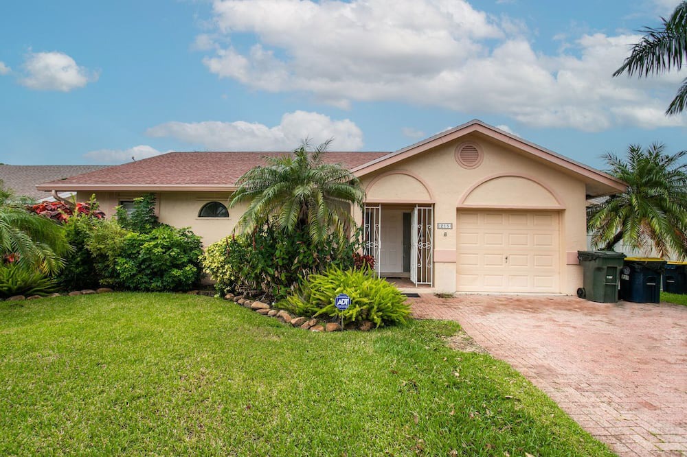 Photo of Outdoor in Dania Beach