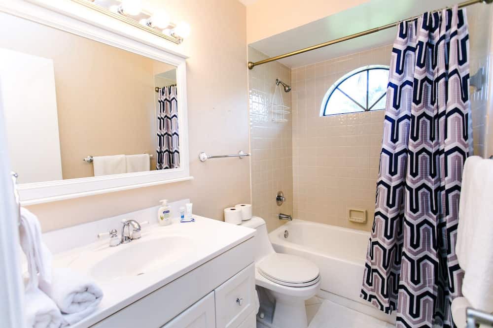 Photo of Bathroom in Dania Beach