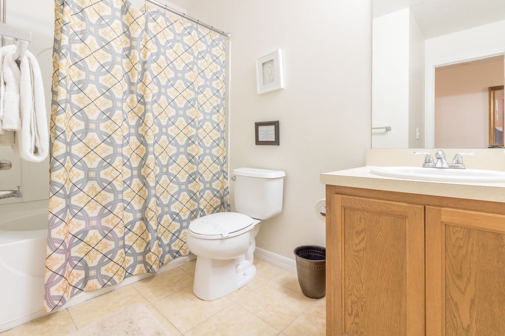 Photo of Bathroom in Crestwynd Bay