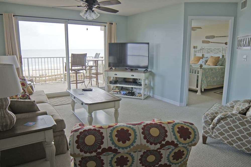 Photo of Bedroom in Seawinds Condo