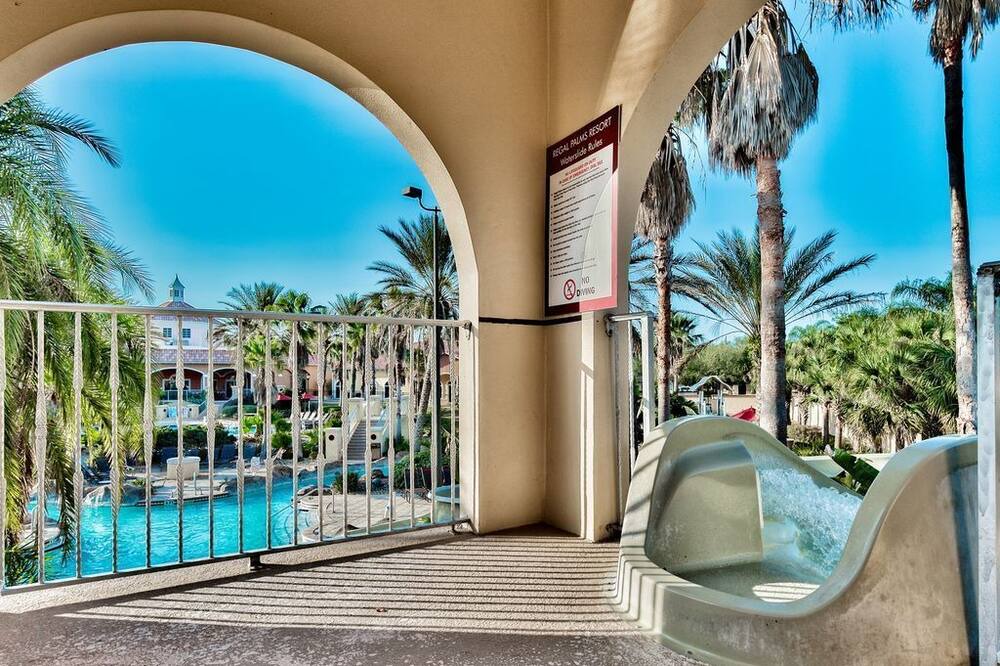 Photo of Patio Balcony in Regal Palms