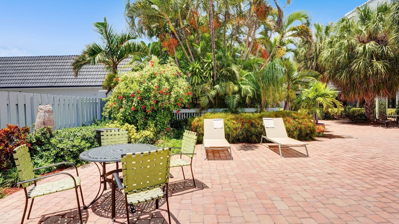 Photo of Patio Balcony in Survey Creek