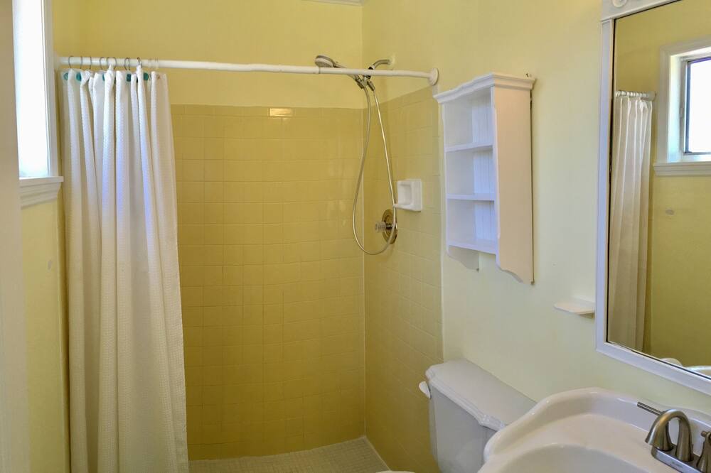 Photo of Bathroom in Sebastian Highlands