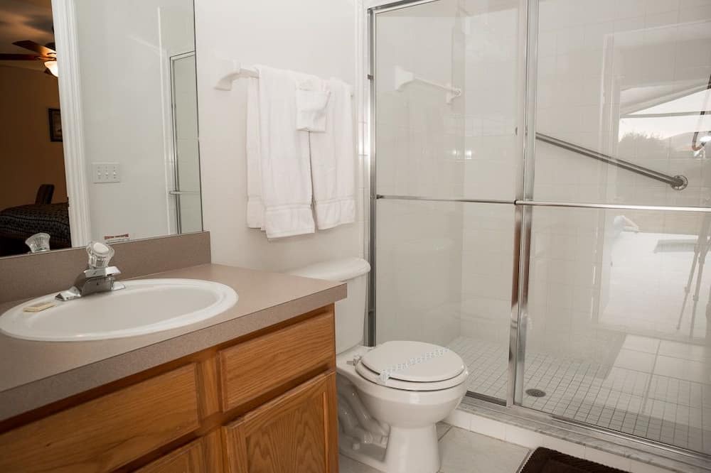 Photo of Bathroom in Hillcrest Estates