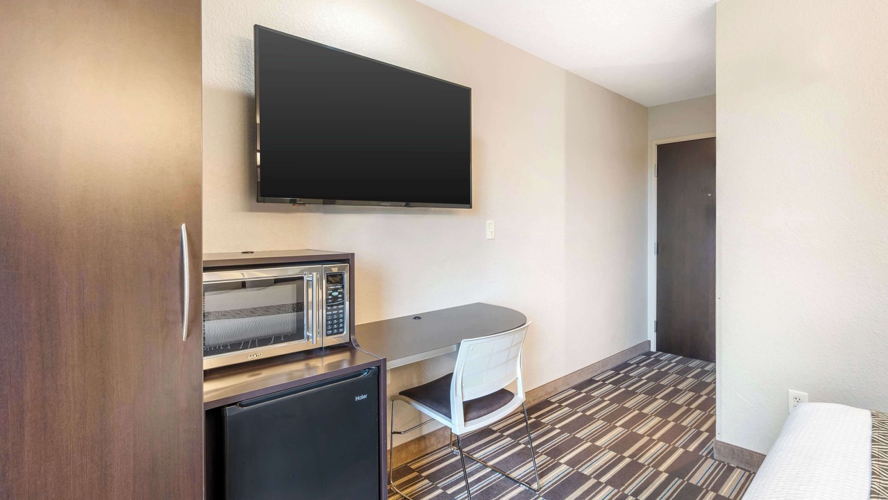 Photo of Bedroom in Brooksville