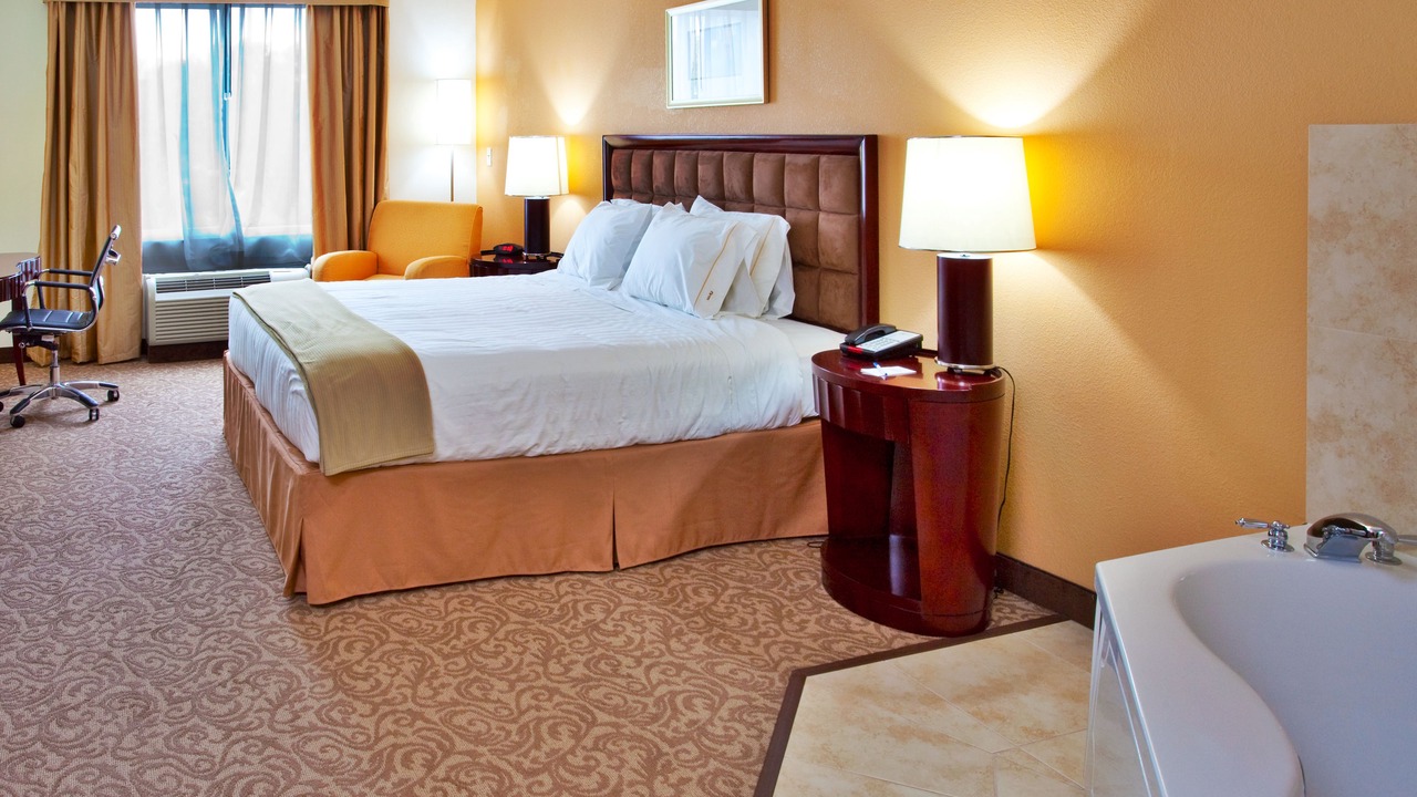 Photo of Bedroom in Brooksville