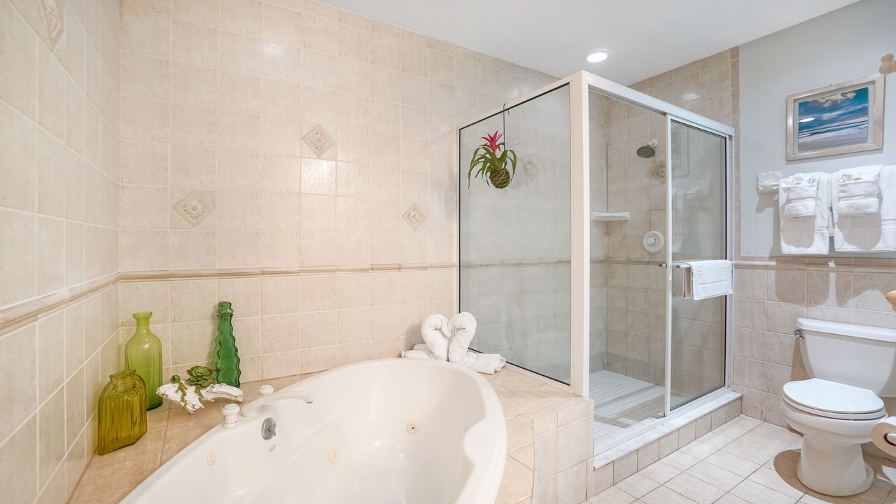 Photo of Bathroom in Key Colony Beach