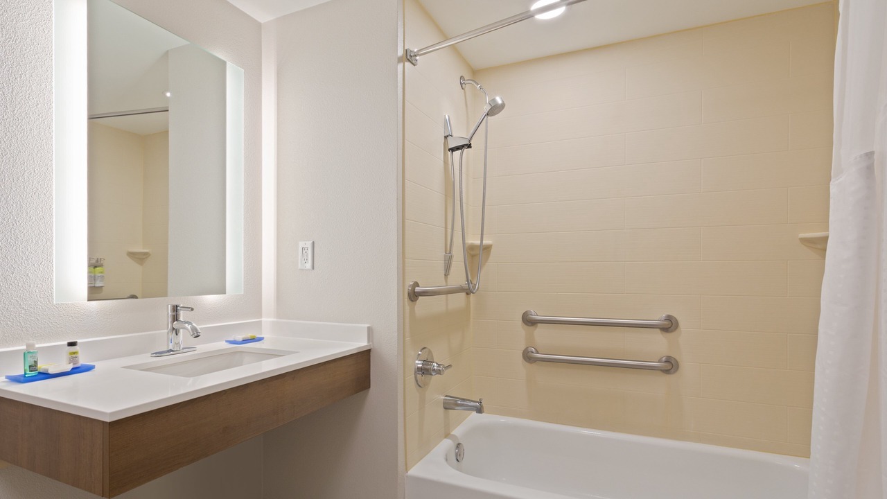 Photo of Bathroom in Largo