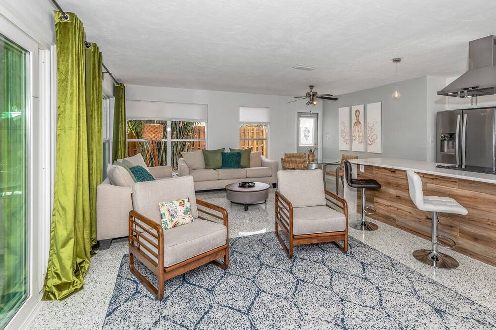 Photo of Livingroom in North Port