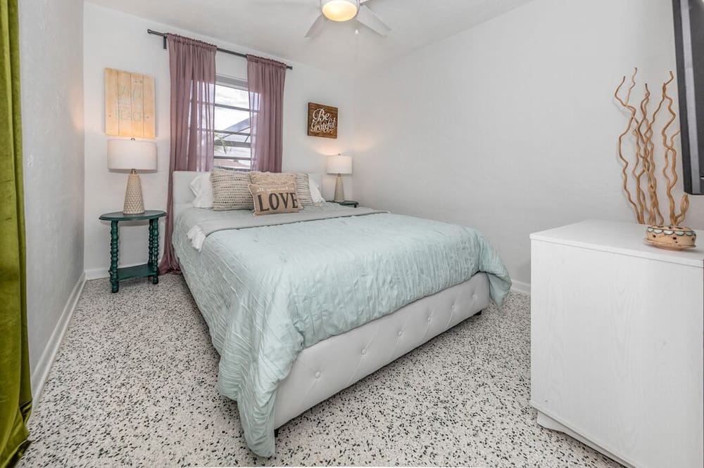 Photo of Bedroom in North Port
