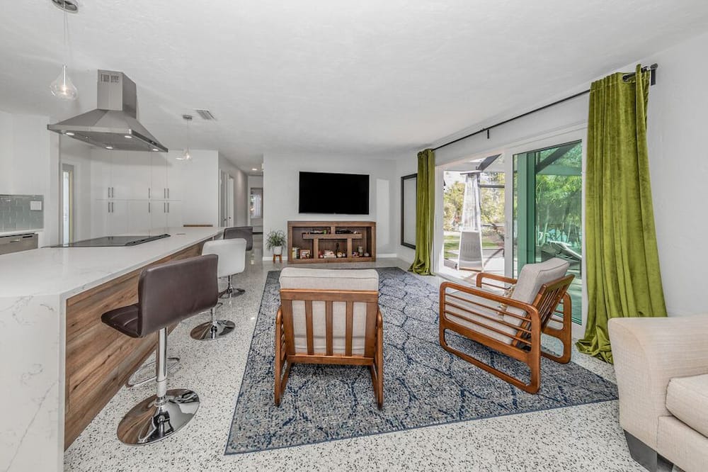 Photo of Livingroom in North Port