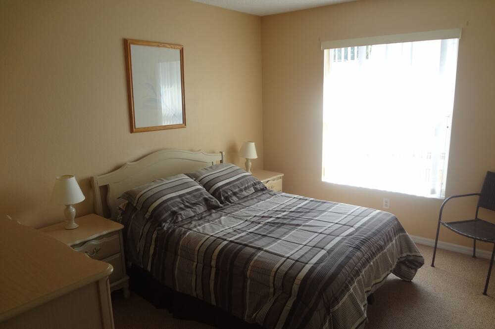 Photo of Bedroom in Lindfields