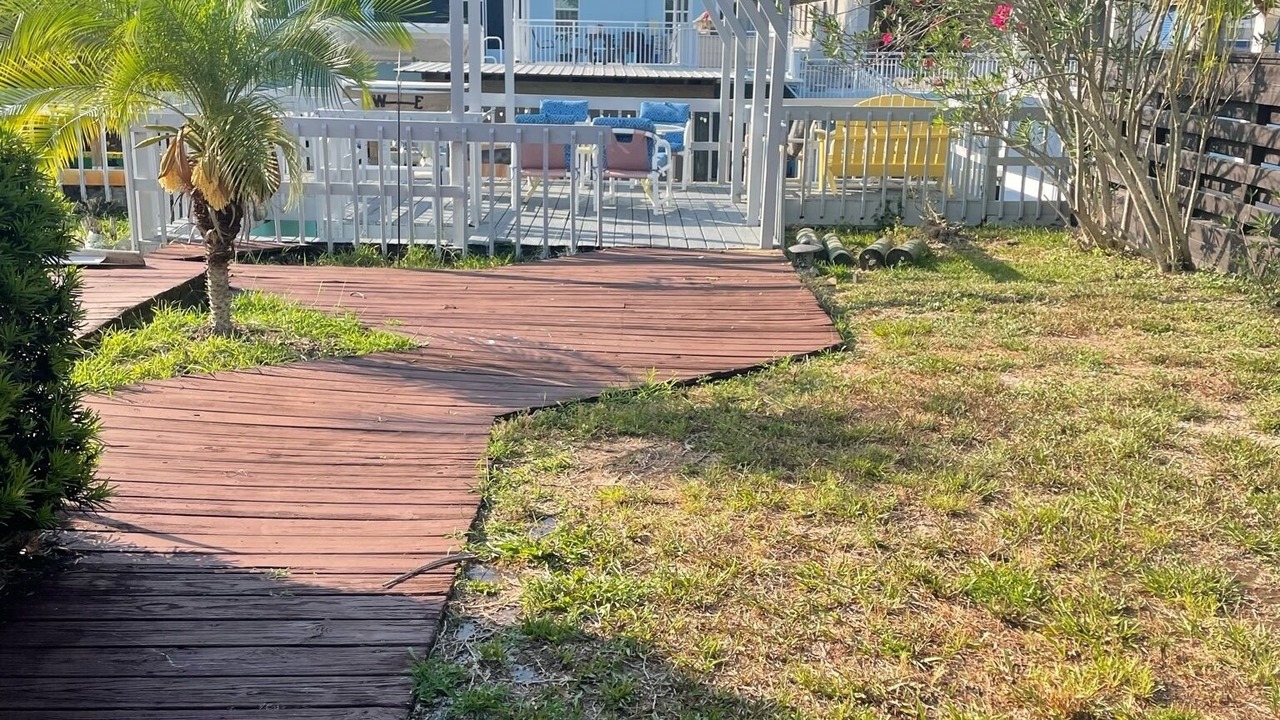 Photo of Outdoor in Indian Harbor Estates