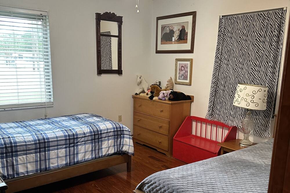 Photo of Others in Ridge Manor