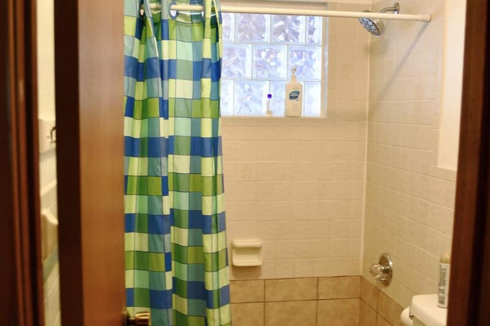 Photo of Bathroom in Ridge Manor