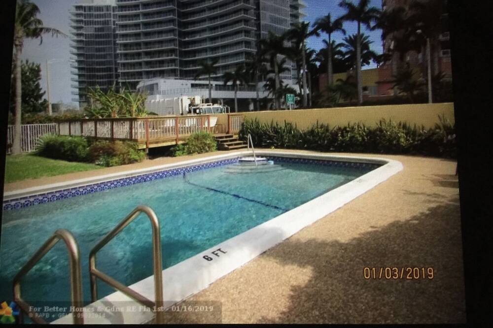 Photo of Outdoor in Dolphin Isles