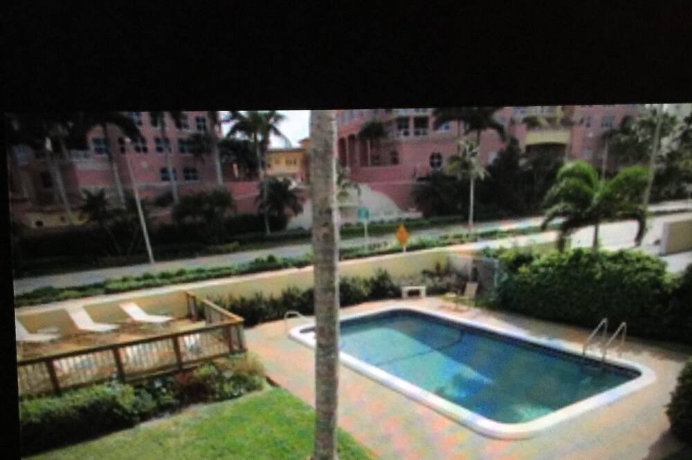 Photo of Outdoor in Dolphin Isles