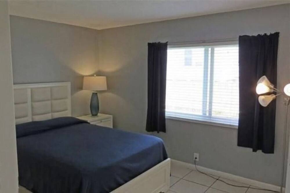 Photo of Bedroom in Dolphin Isles
