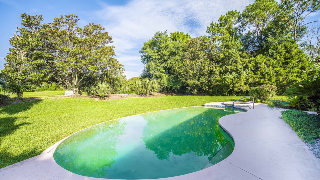 Photo of Outdoor in Groveland