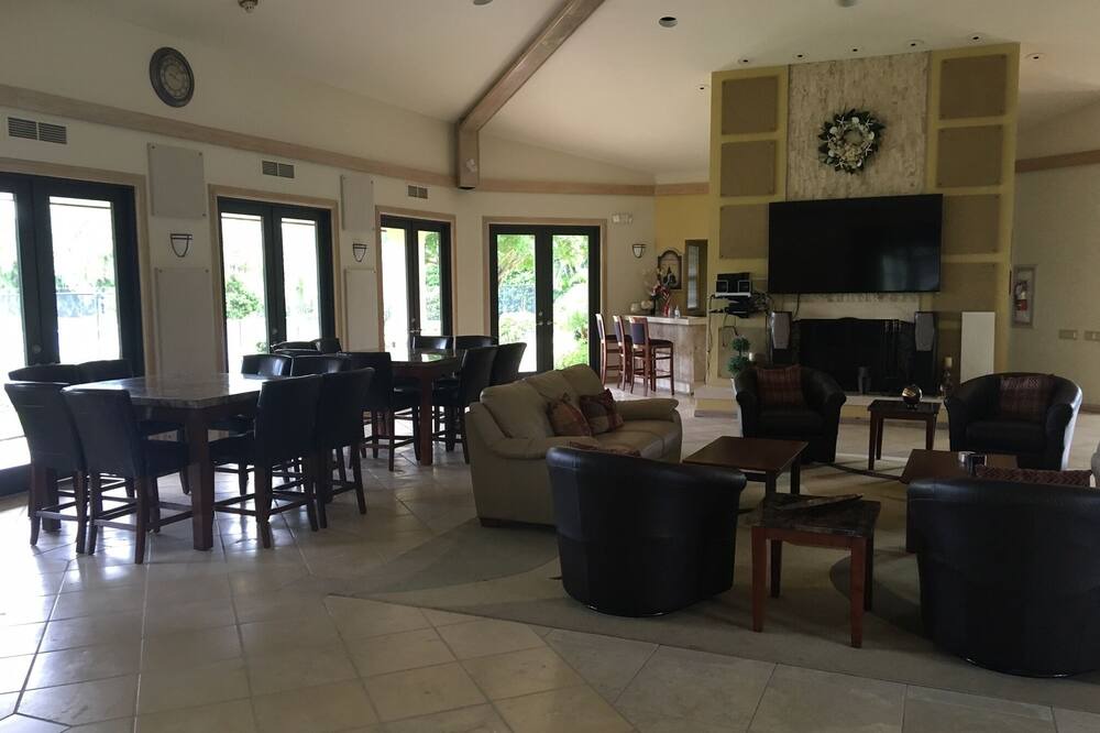Photo of Livingroom in Isles of Capri