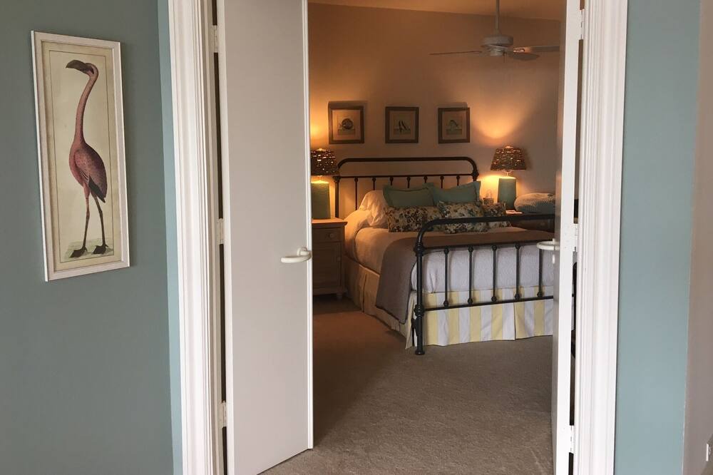 Photo of Bedroom in Isles of Capri